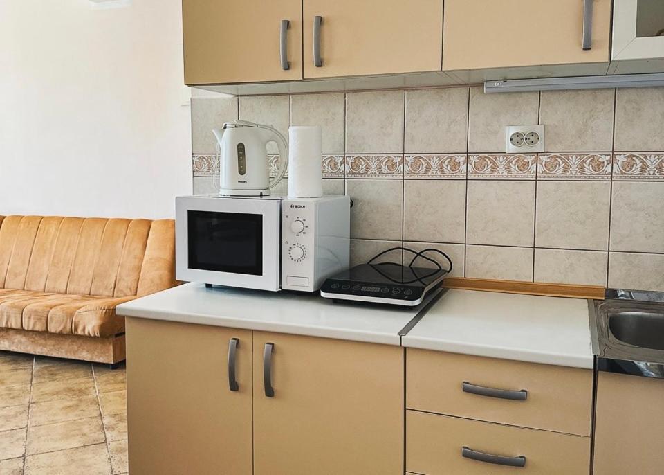 Green Line Guesthouse Бар Екстериор снимка