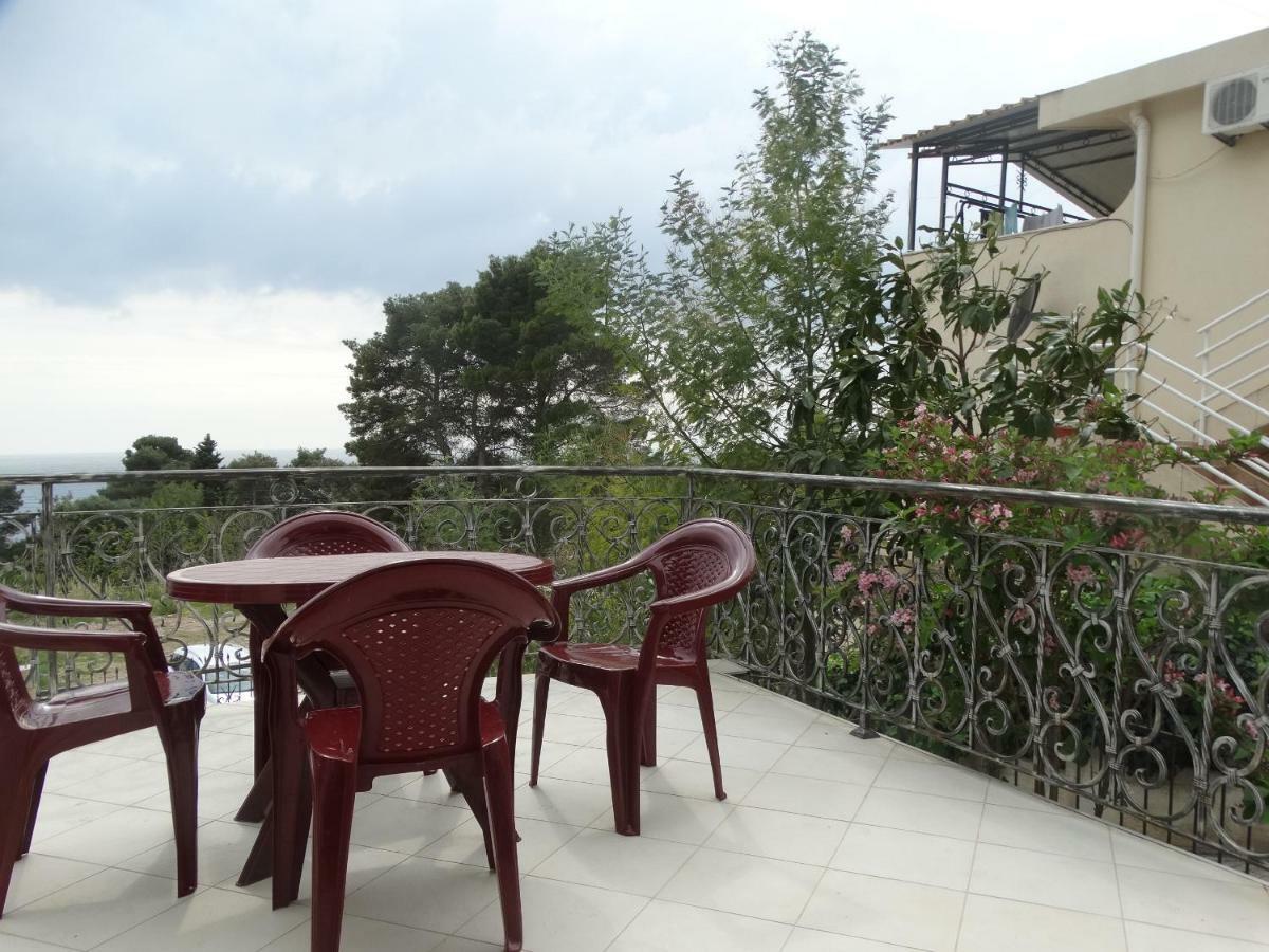 Green Line Guesthouse Бар Екстериор снимка