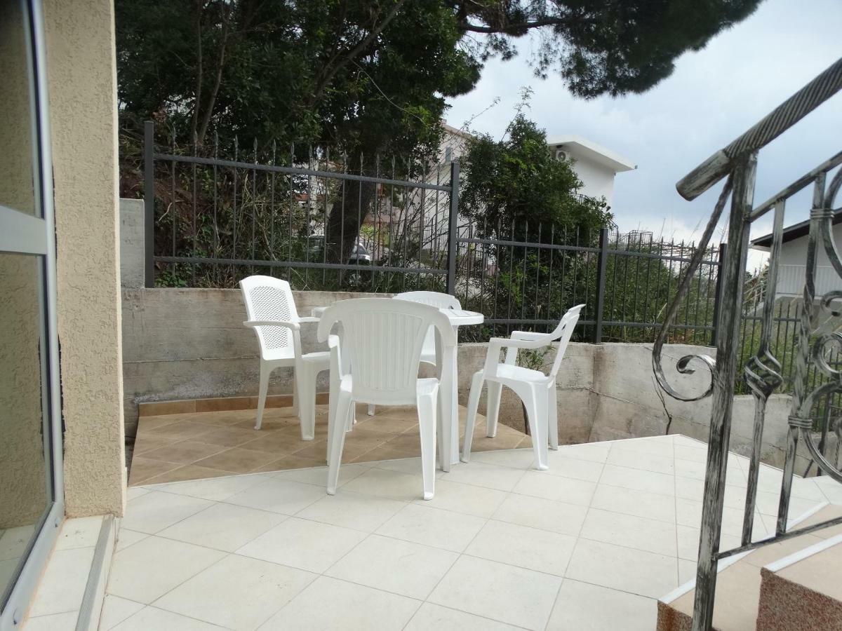 Green Line Guesthouse Бар Екстериор снимка