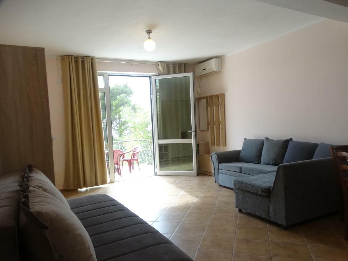 Green Line Guesthouse Бар Екстериор снимка